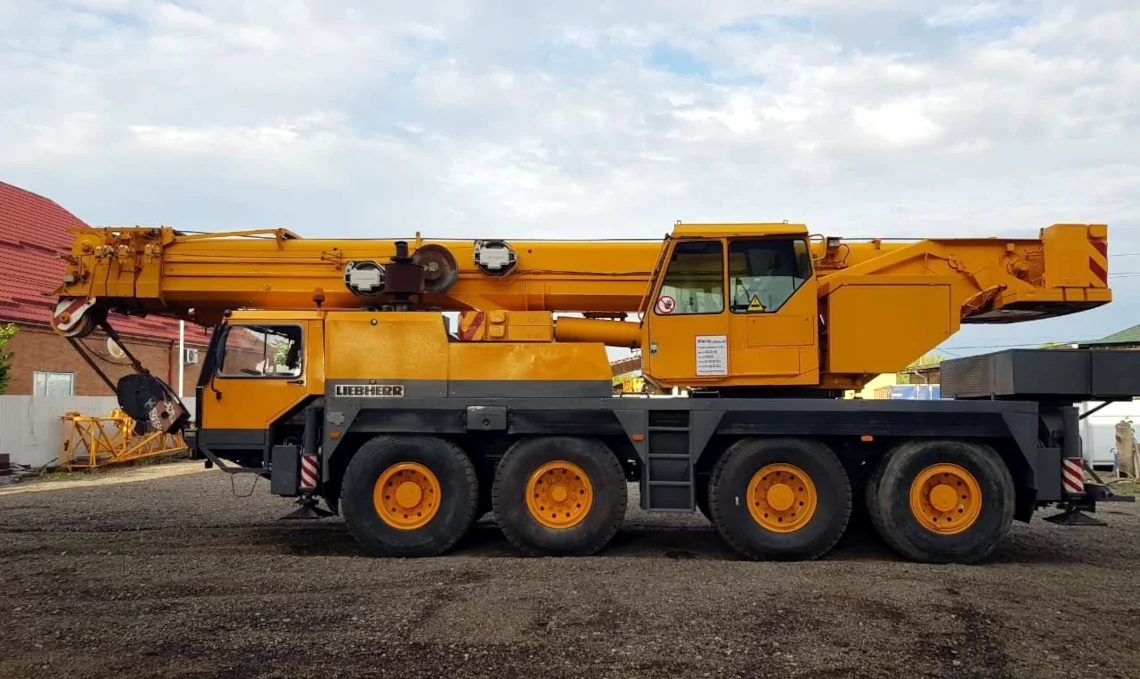 Liebherr LTM 1060 Liebherr LTM 1060